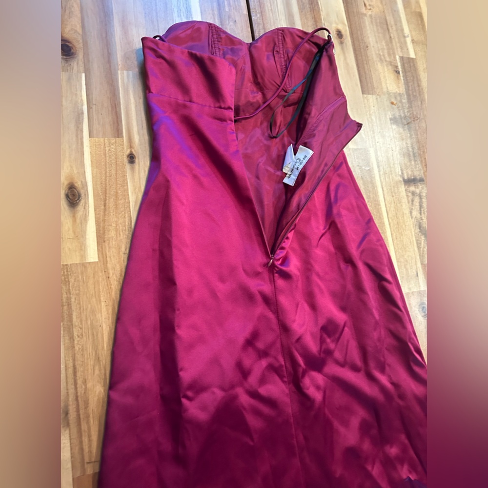 Jim Hjelm Occasions Burgundy Satin Dress| Size 6 - Picture 14 of 14